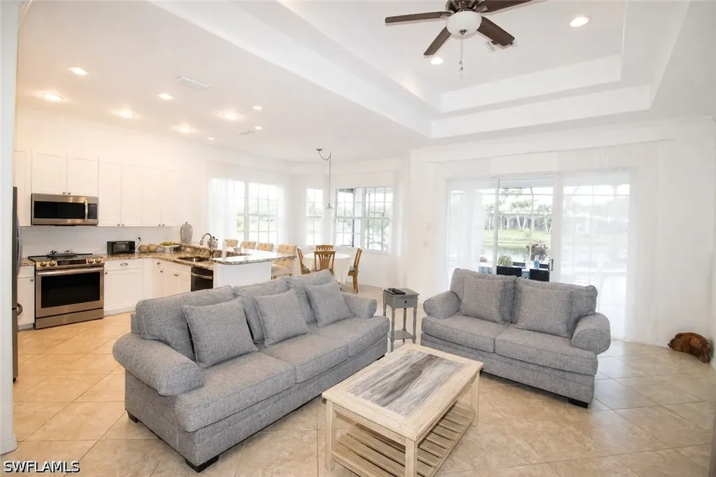 4388 Pomarine Court Naples FL 34119