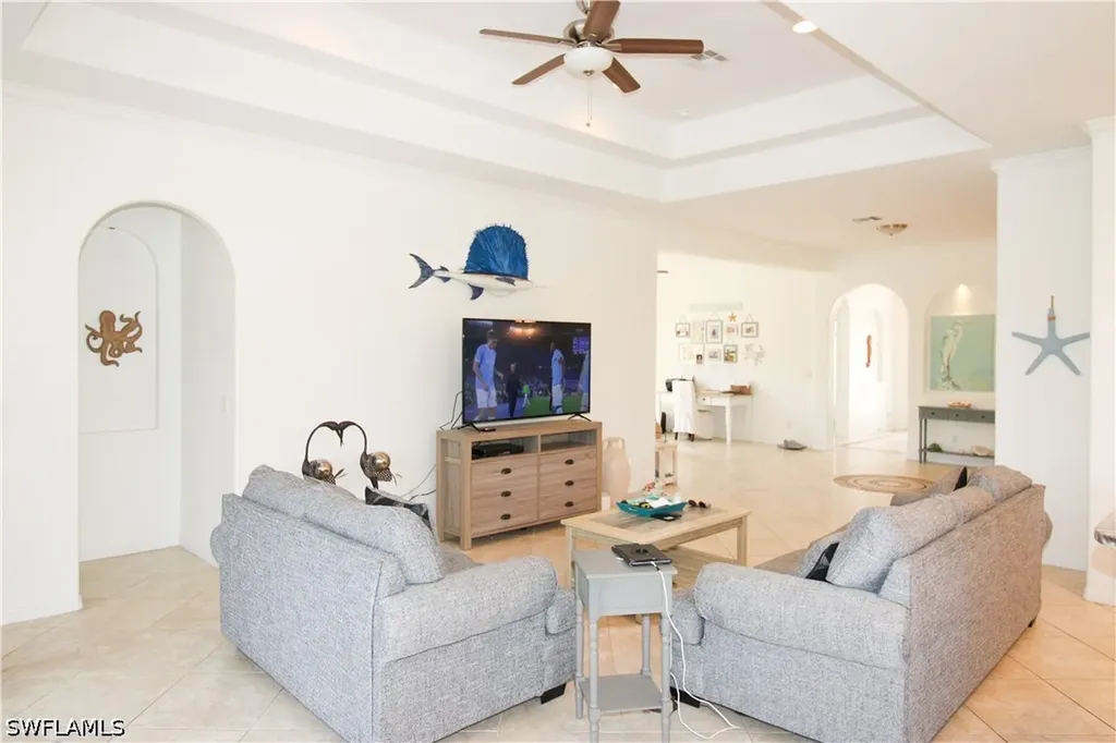4388 Pomarine Court Naples FL 34119