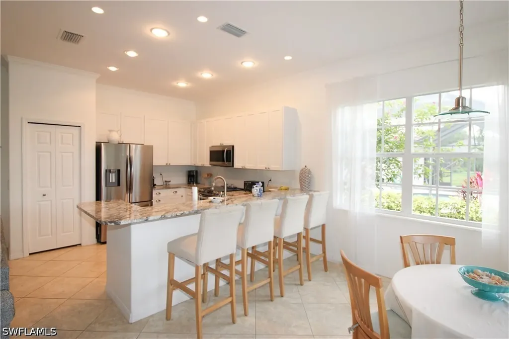 4388 Pomarine Court Naples FL 34119