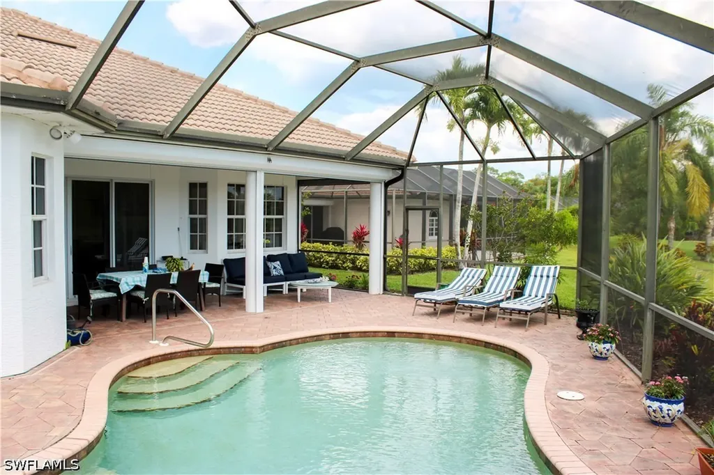 4388 Pomarine Court Naples FL 34119