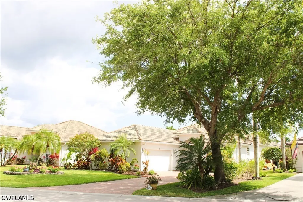 4388 Pomarine Court Naples FL 34119