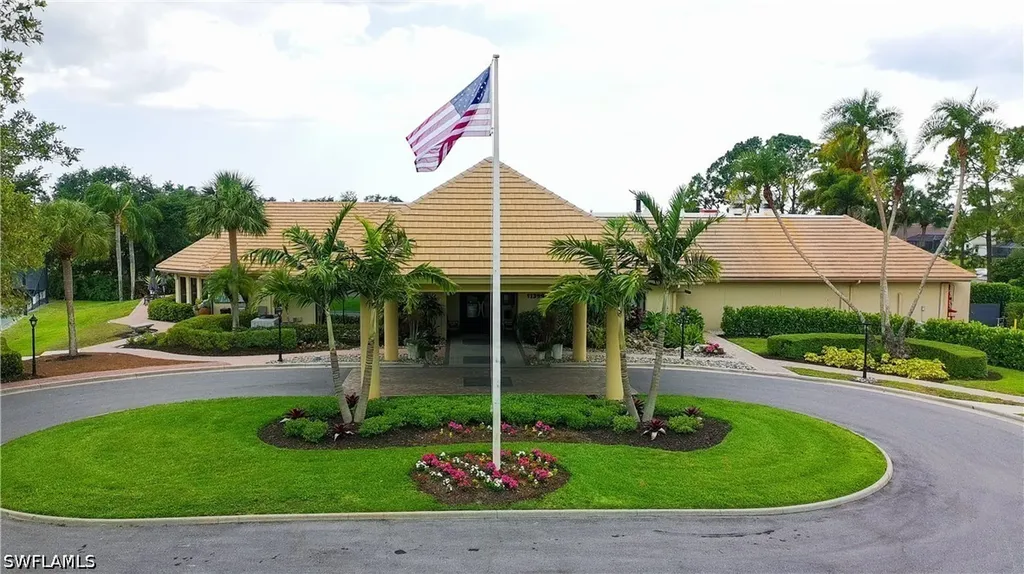 4388 Pomarine Court Naples FL 34119