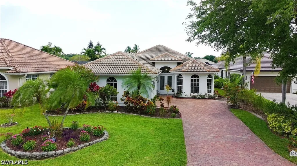 4388 Pomarine Court Naples FL 34119
