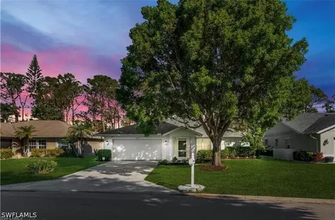 3586 Kent Drive Naples FL 34112