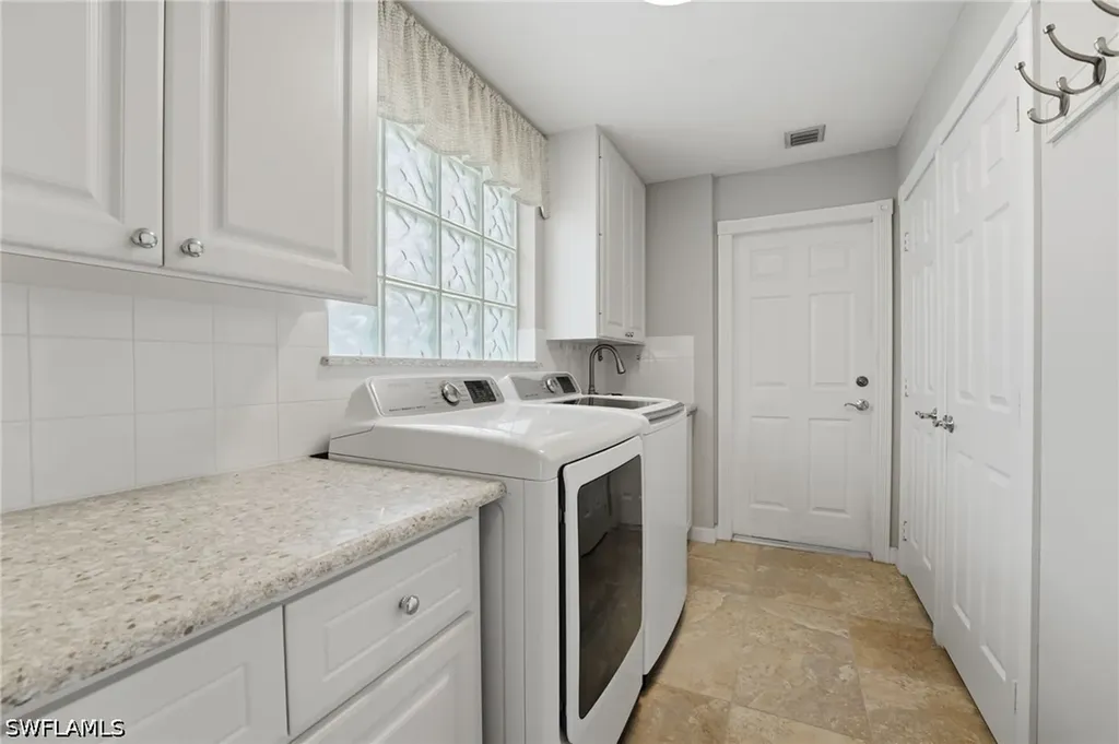 28207 Islet Trail Bonita Springs FL 34135