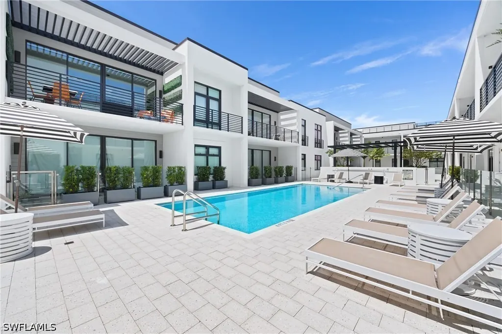 850 Central Avenue Naples FL 34102