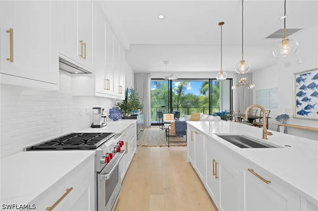 850 Central Avenue Naples FL 34102