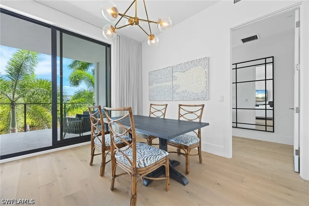 850 Central Avenue Naples FL 34102