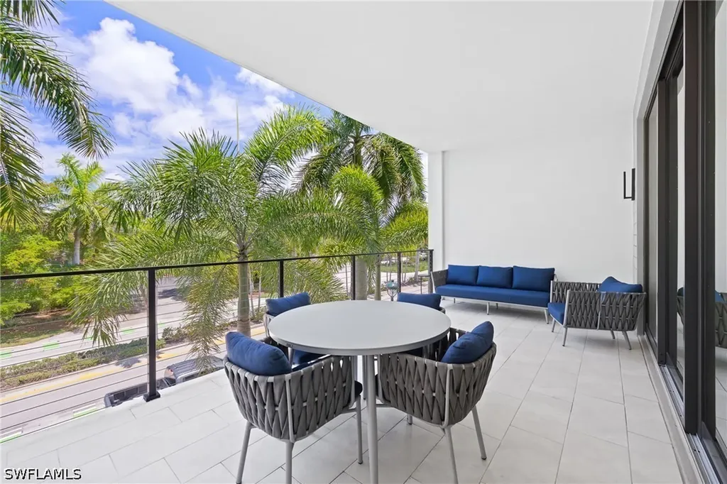 850 Central Avenue Naples FL 34102