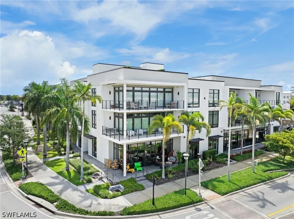 850 Central Avenue Naples FL 34102