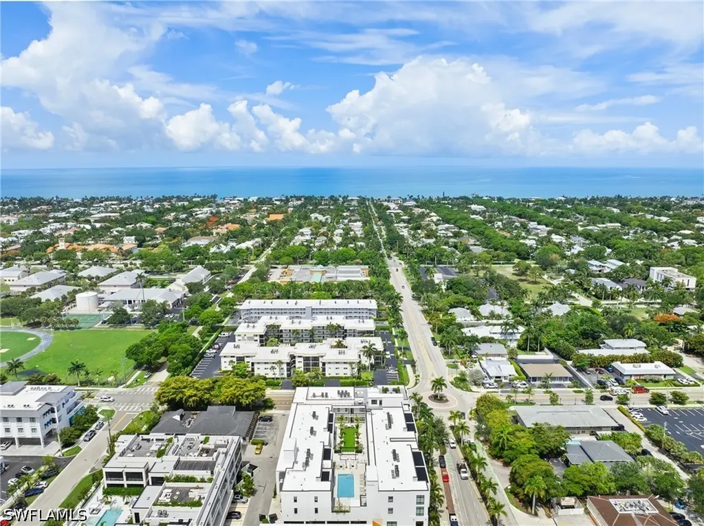 850 Central Avenue Naples FL 34102