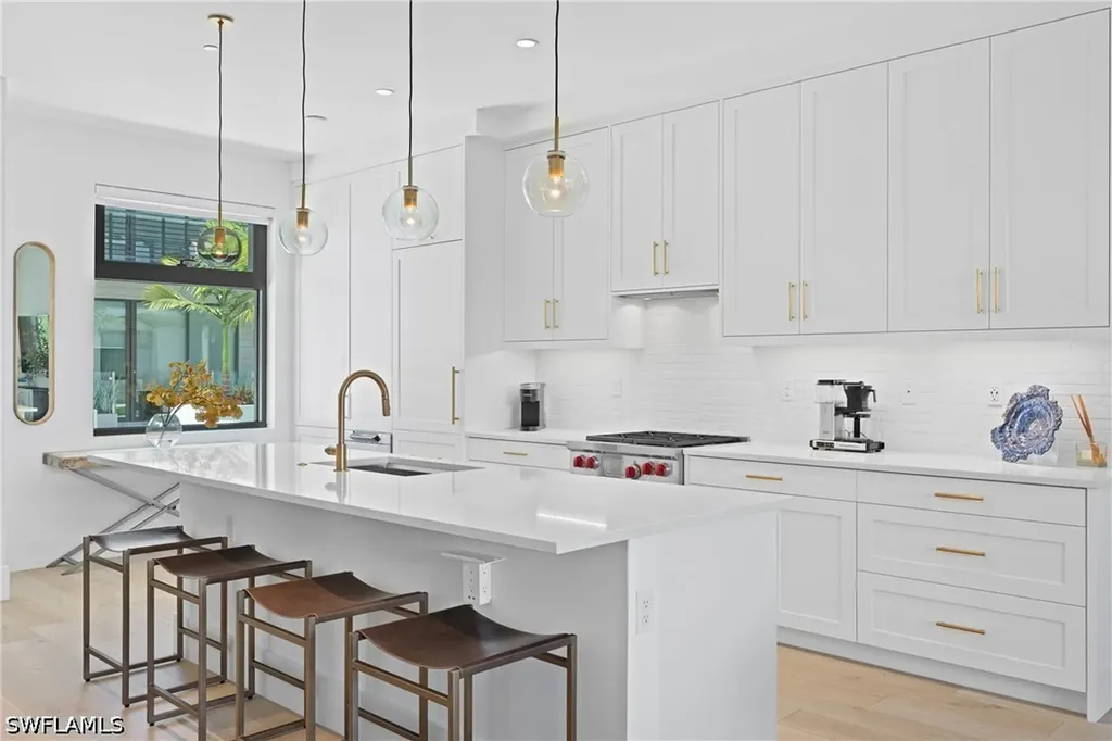 850 Central Avenue Naples FL 34102