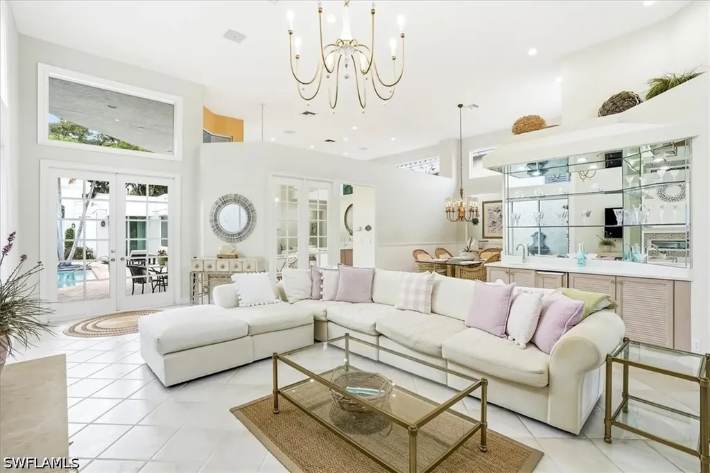 7897 Cocobay Drive Naples FL 34108