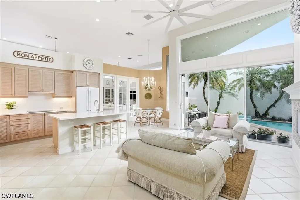 7897 Cocobay Drive Naples FL 34108