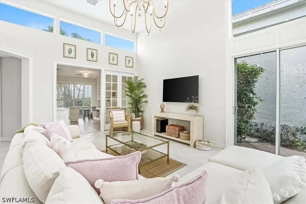 7897 Cocobay Drive Naples FL 34108