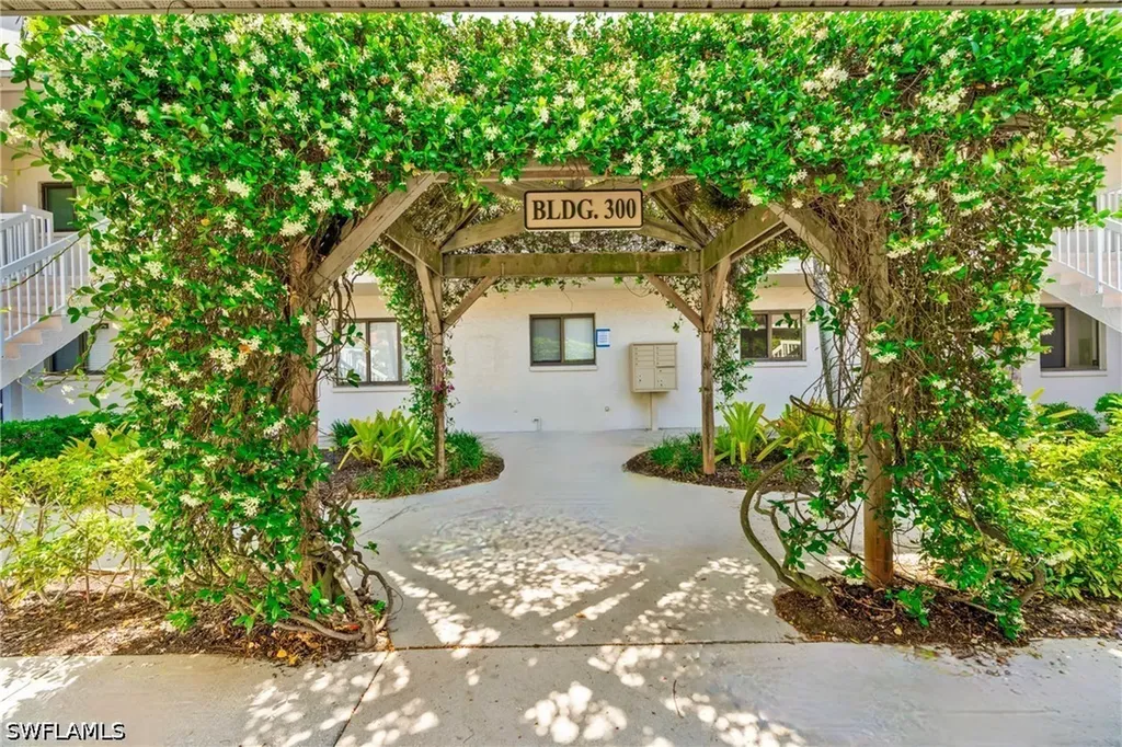 910 Vanderbilt Beach Road Naples FL 34108