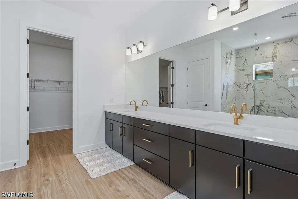 15743 Modena Street Naples FL 34114