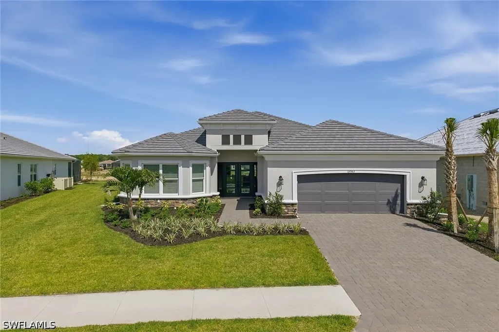 15743 Modena Street Naples FL 34114