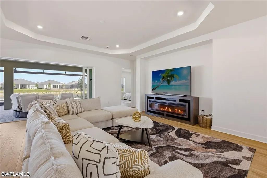 15743 Modena Street Naples FL 34114