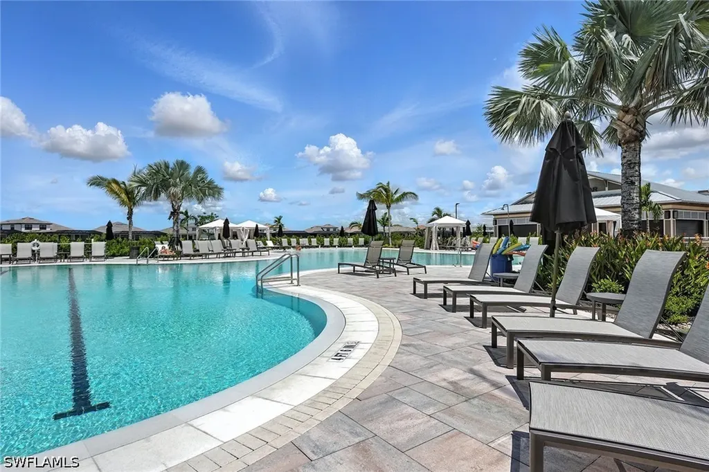 15743 Modena Street Naples FL 34114