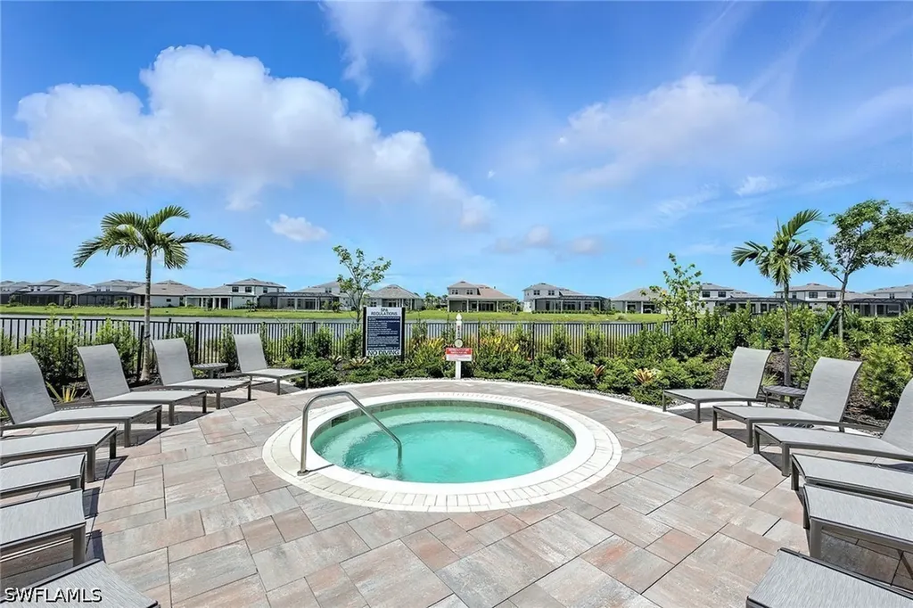 15743 Modena Street Naples FL 34114