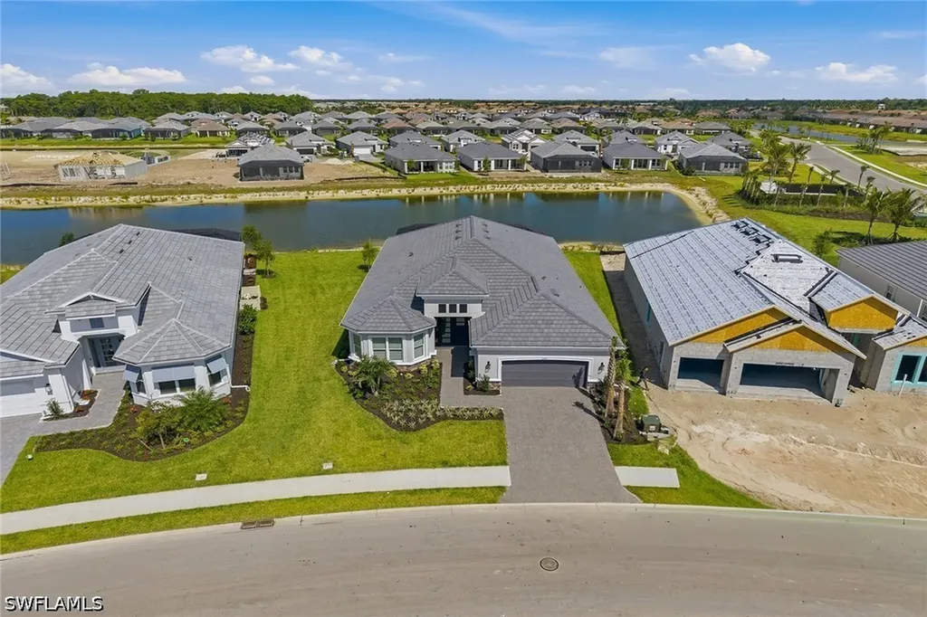 15743 Modena Street Naples FL 34114