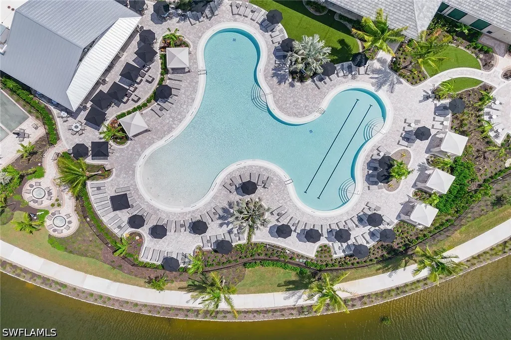 15743 Modena Street Naples FL 34114