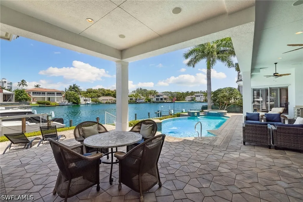 339 Devils Bight Naples FL 34103