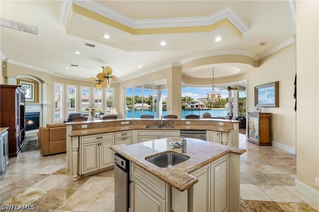 339 Devils Bight Naples FL 34103