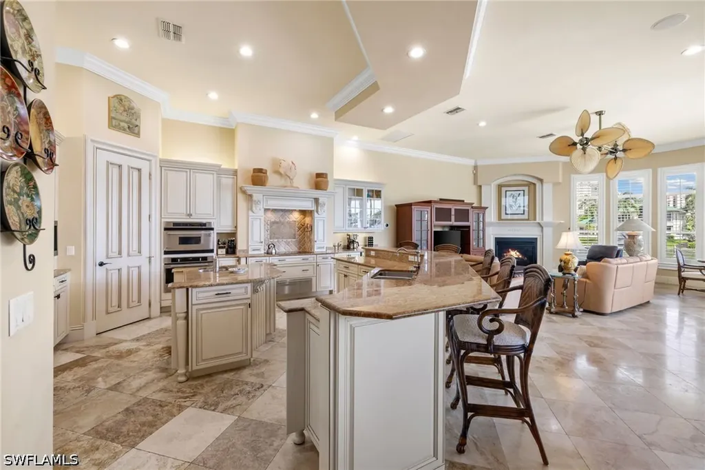 339 Devils Bight Naples FL 34103
