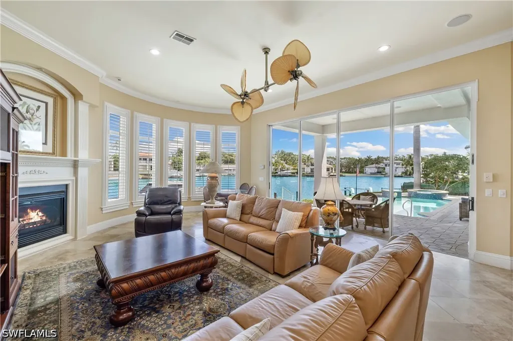 339 Devils Bight Naples FL 34103