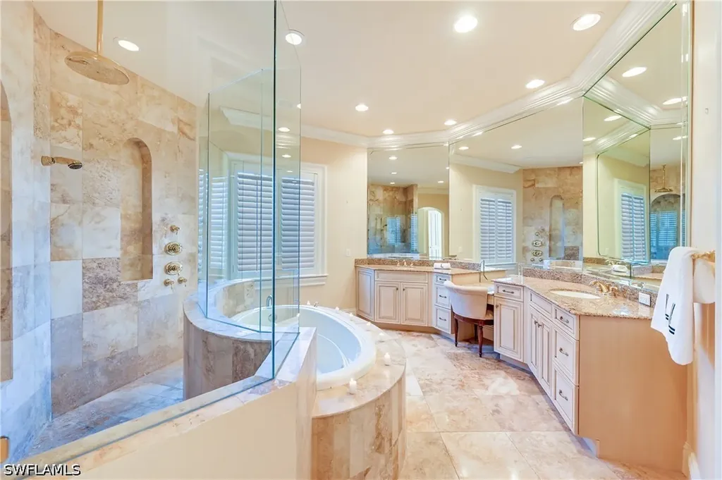 339 Devils Bight Naples FL 34103