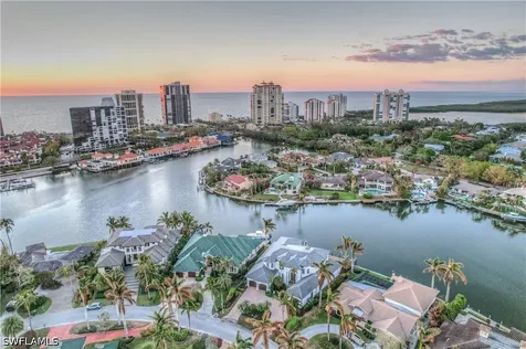 339 Devils Bight Naples FL 34103