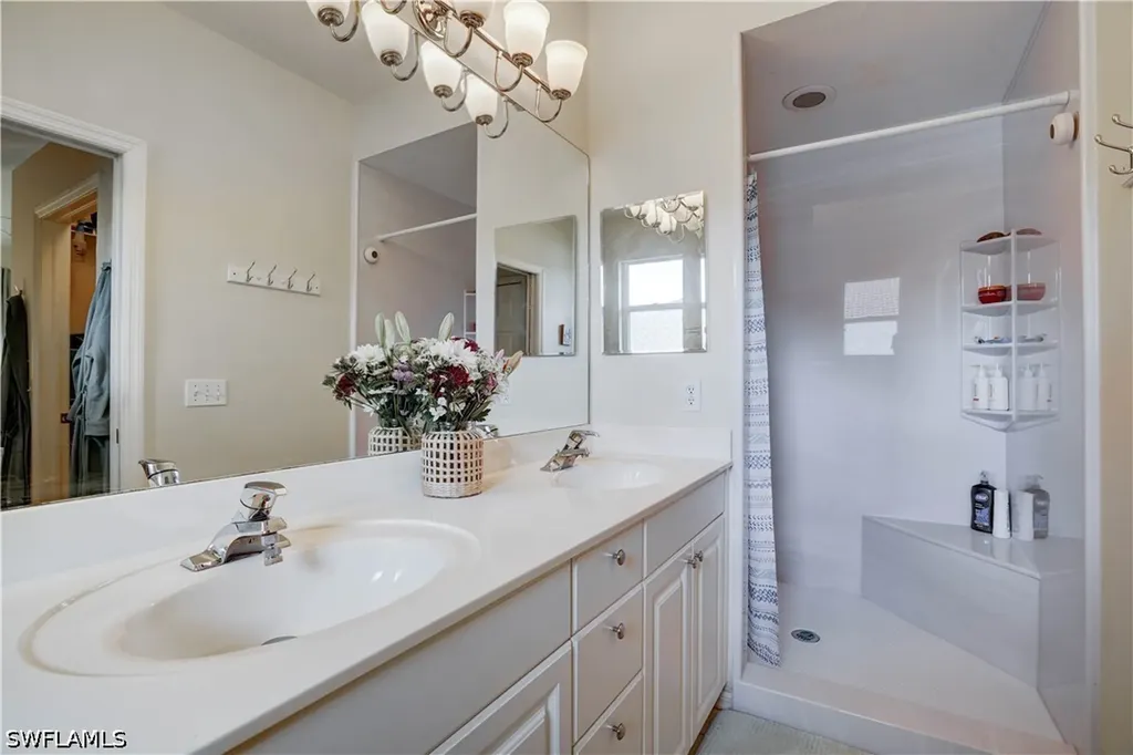 509 Robin Hood Circle Naples FL 34104