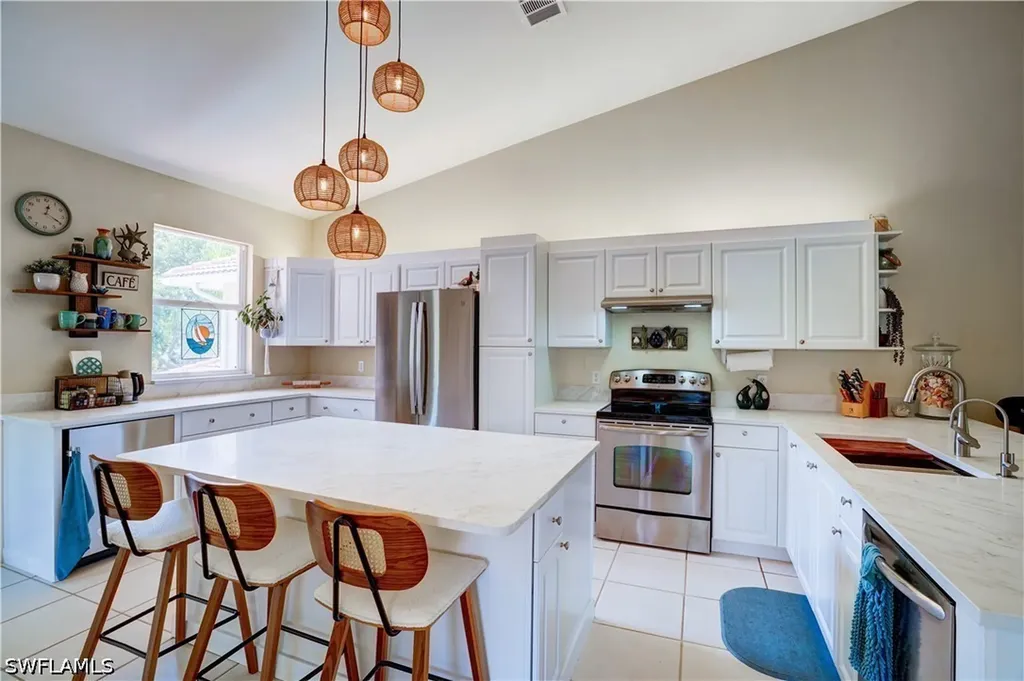 509 Robin Hood Circle Naples FL 34104