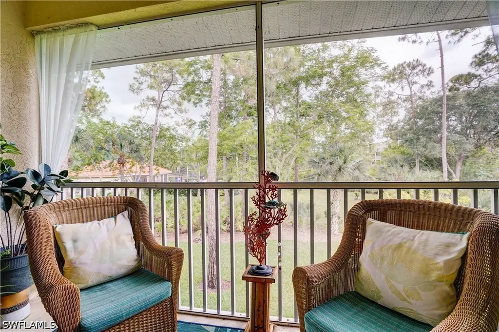 509 Robin Hood Circle Naples FL 34104
