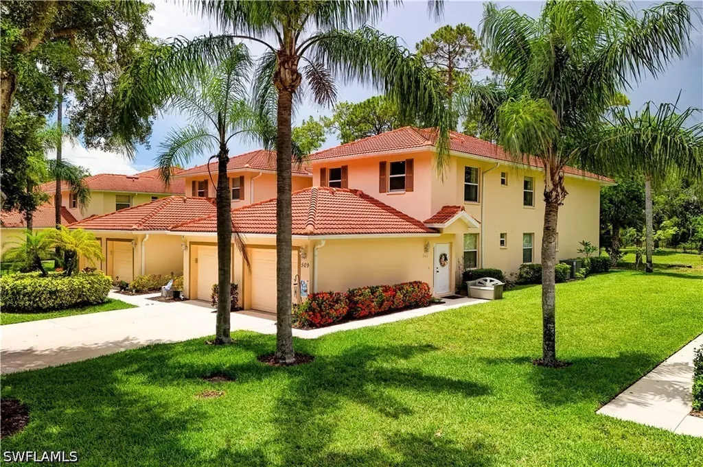 509 Robin Hood Circle Naples FL 34104