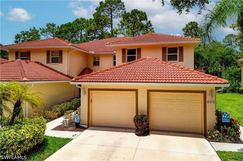 509 Robin Hood Circle Naples FL 34104