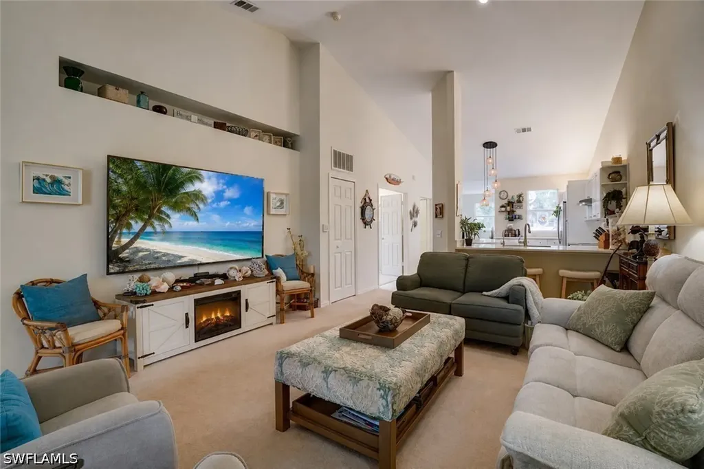 509 Robin Hood Circle Naples FL 34104
