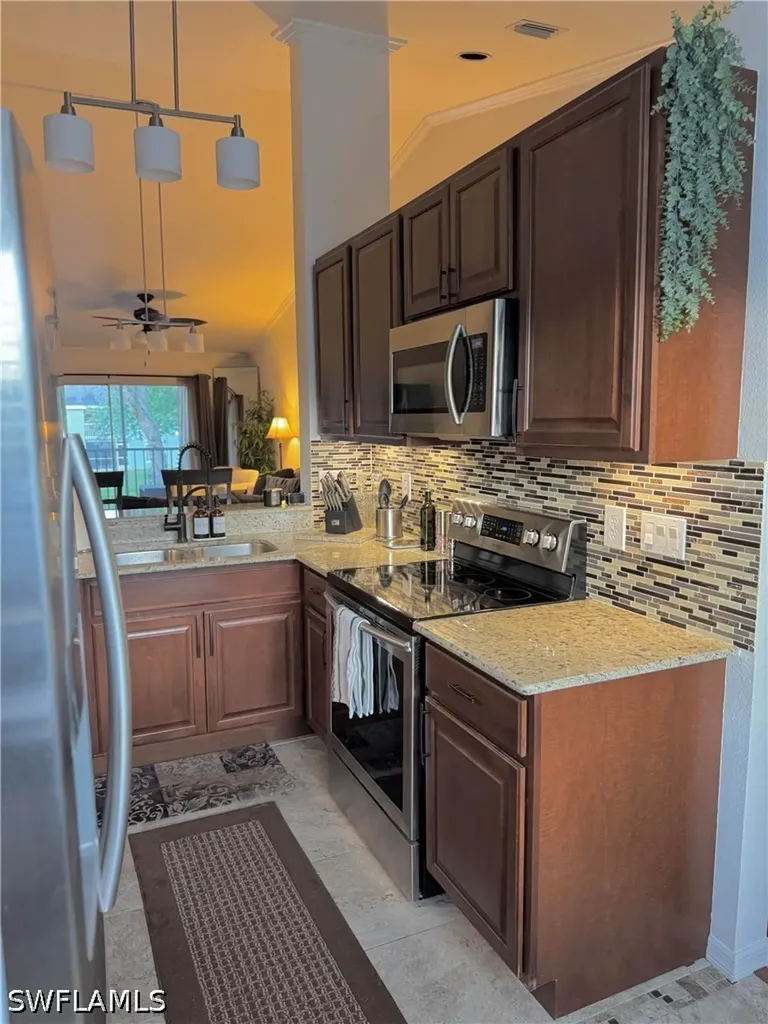 181 Grand Oaks Way Naples FL 34110