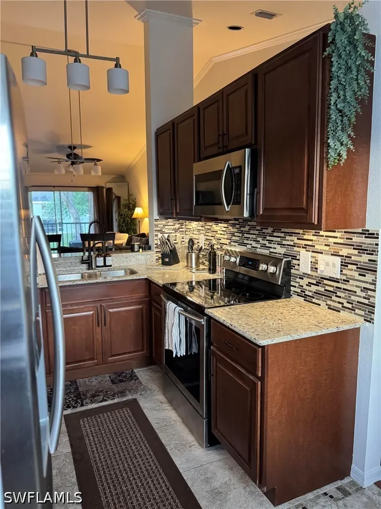 181 Grand Oaks Way Naples FL 34110