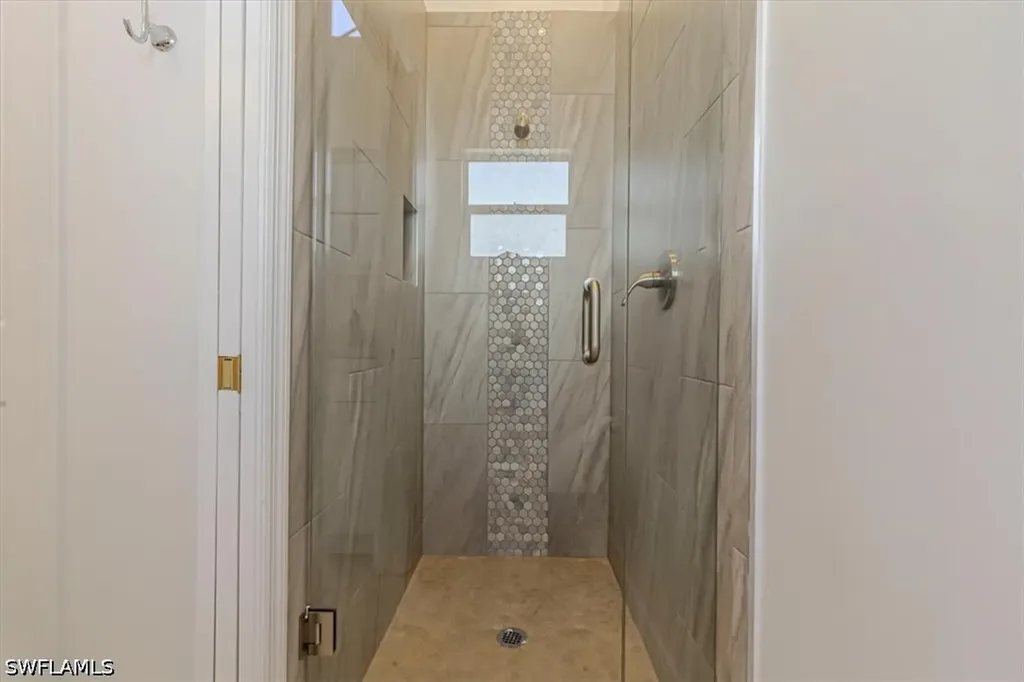 5446 Whitten Drive Naples FL 34104