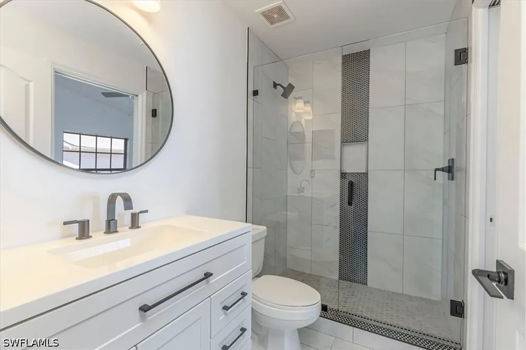 5446 Whitten Drive Naples FL 34104