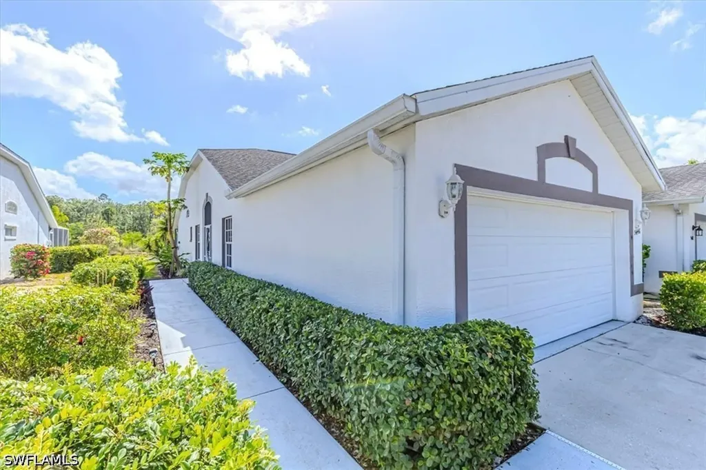 5446 Whitten Drive Naples FL 34104