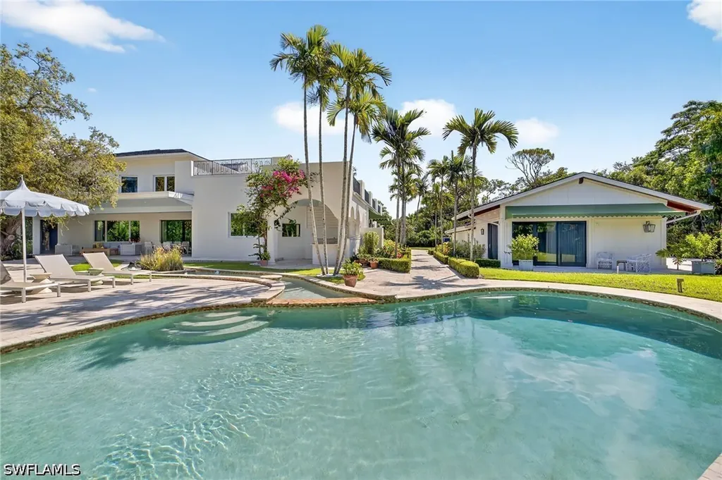 111 Caribbean Road Naples FL 34108