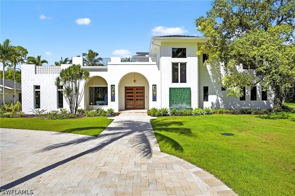 111 Caribbean Road Naples FL 34108