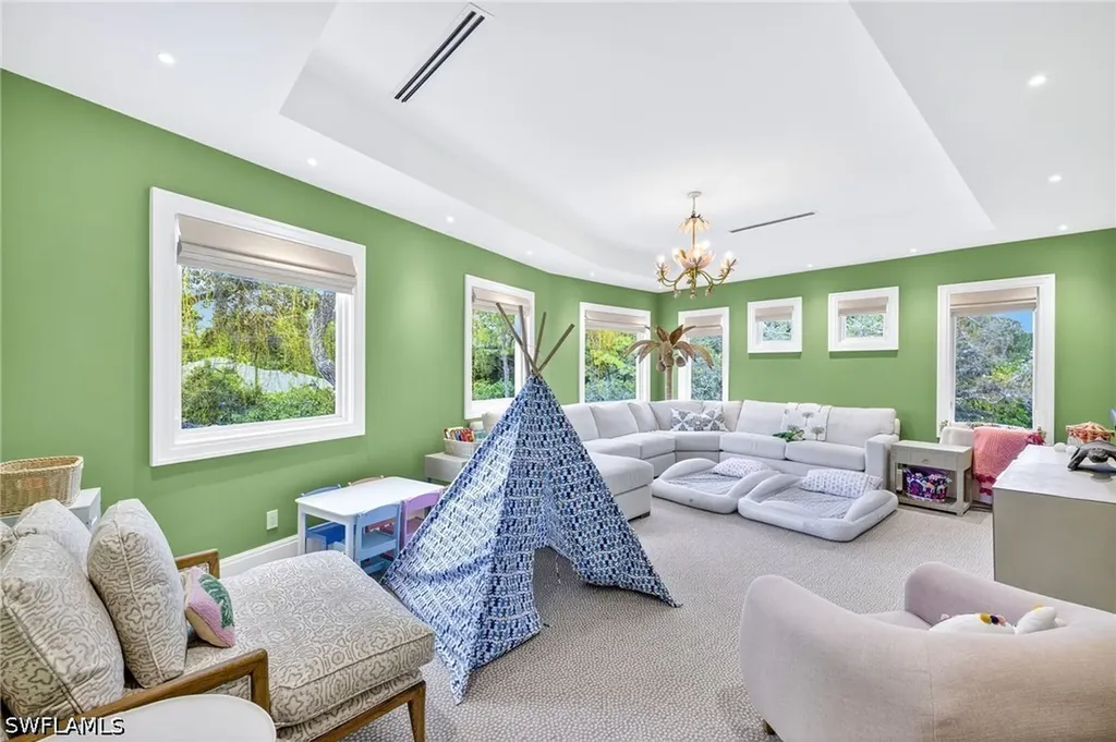 111 Caribbean Road Naples FL 34108