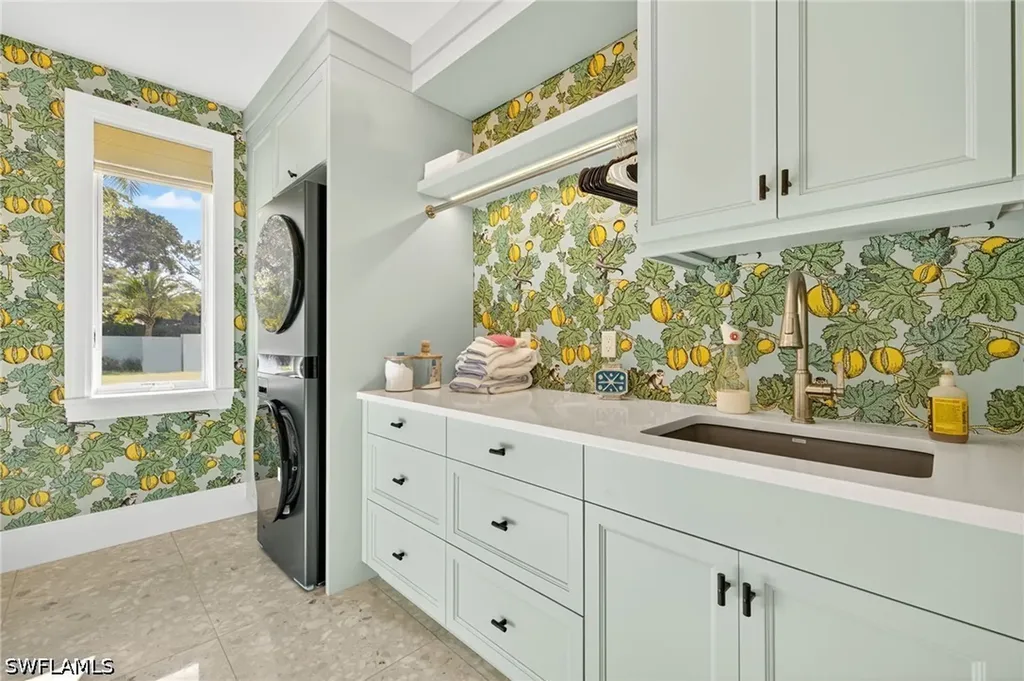 111 Caribbean Road Naples FL 34108