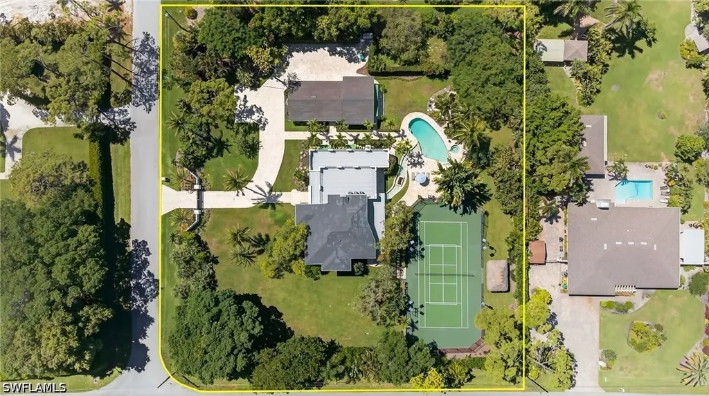 111 Caribbean Road Naples FL 34108