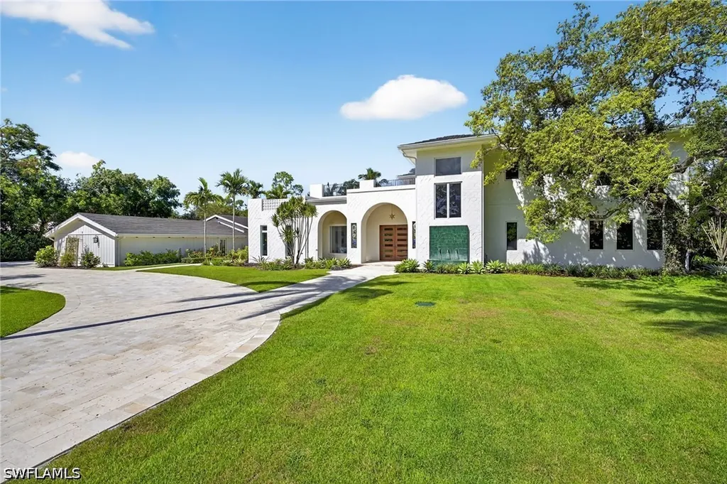 111 Caribbean Road Naples FL 34108